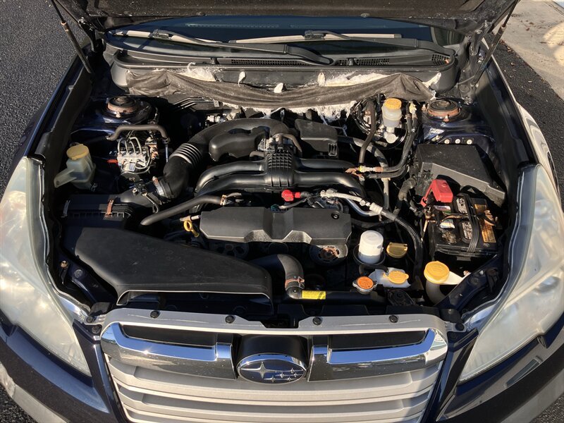 Used 2014 Subaru Outback 2.5i Limited AWD/4WD image 15