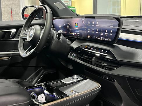 Certified 2025 Buick Enclave Avenir w/ Super Cruise Package image 10