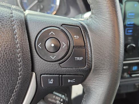 Used 2018 Toyota Corolla SE image 29