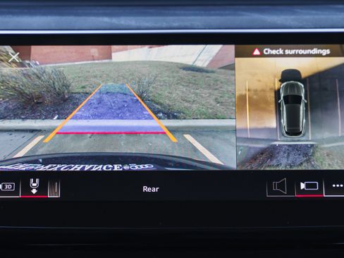 Certified 2024 Audi Q8 e-tron Premium Plus image 16