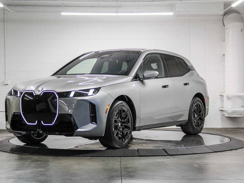 New 2026 BMW iX xDrive60 w/ M Sport Package image 3