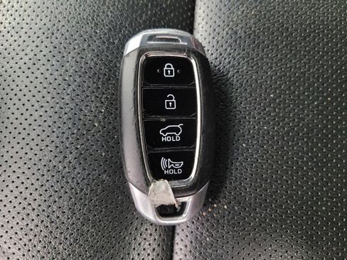 Used 2018 Hyundai Elantra GT Sport w/ Sport Tech Package 04 FWD image 32