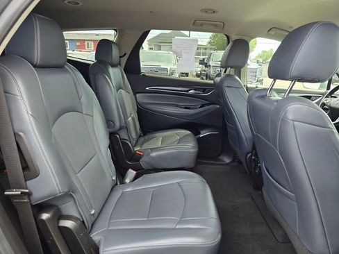 Used 2019 Buick Enclave Essence AWD/4WD image 12