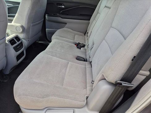 Used 2018 Honda Pilot EX image 17