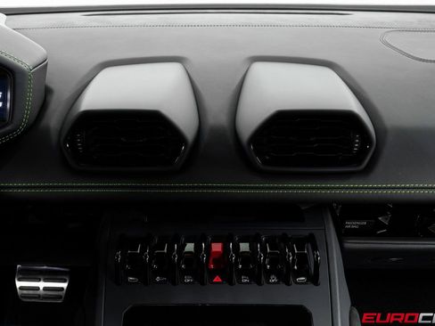 Used 2023 Lamborghini Huracan EVO RWD image 27