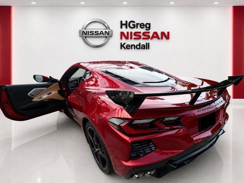 Used 2022 Chevrolet Corvette Stingray Preferred Cpe w/ Z51 Performance Package RWD image 2
