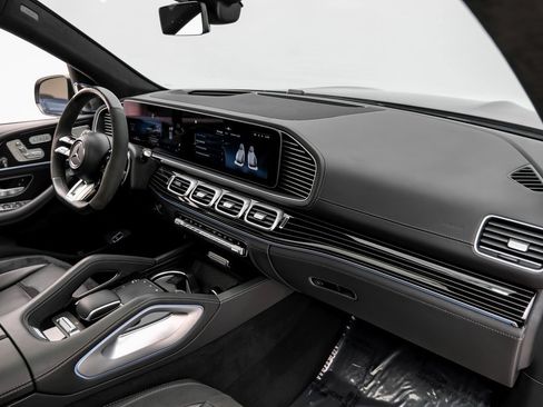 Used 2024 Mercedes-Benz GLS 63 AMG 4MATIC image 12