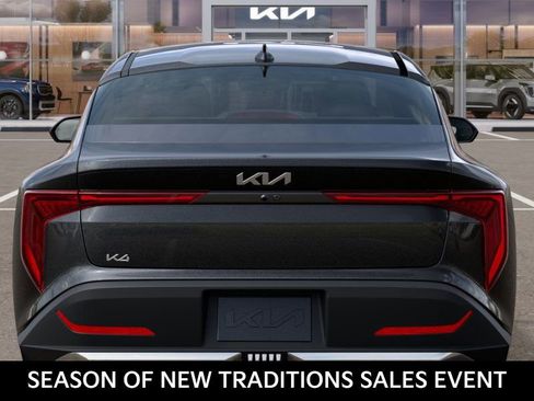 New 2025 Kia K4 LXS image 13