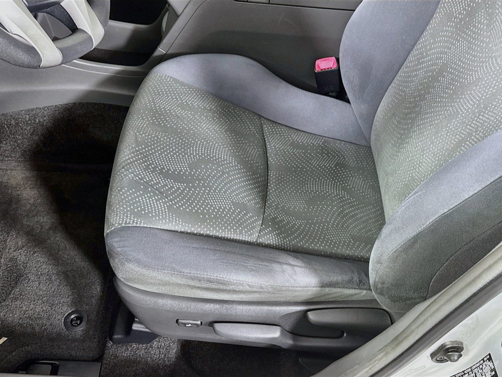 Used 2014 Toyota Prius V Two FWD image 16