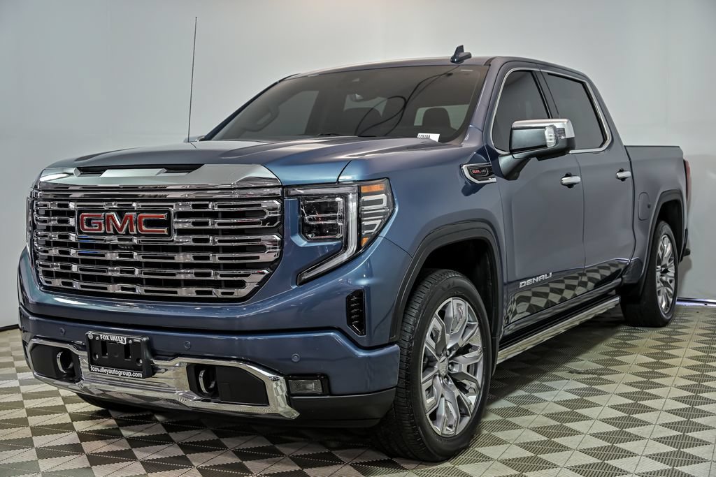 Used 2025 GMC Sierra 1500 Denali w/ Denali Reserve Package AWD/4WD image 5