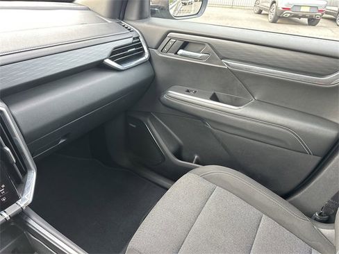 Used 2025 GMC Acadia Elevation image 24