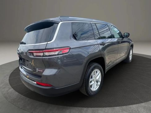 Used 2023 Jeep Grand Cherokee L Laredo AWD/4WD image 5