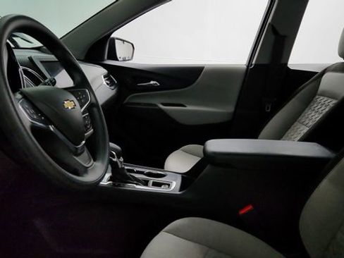 Used 2024 Chevrolet Equinox LS w/ LS Convenience Package image 12