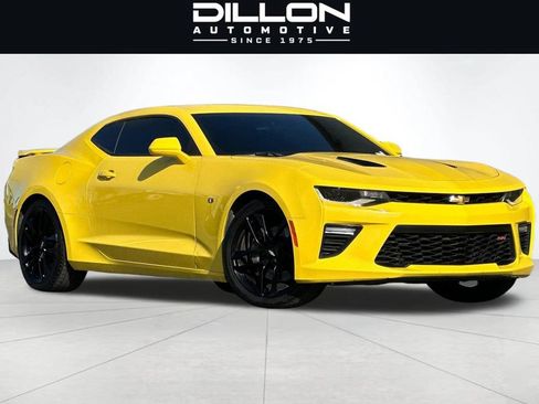 Used 2016 Chevrolet Camaro SS RWD image 2