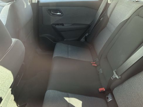 Used 2022 Nissan Rogue SV FWD image 11