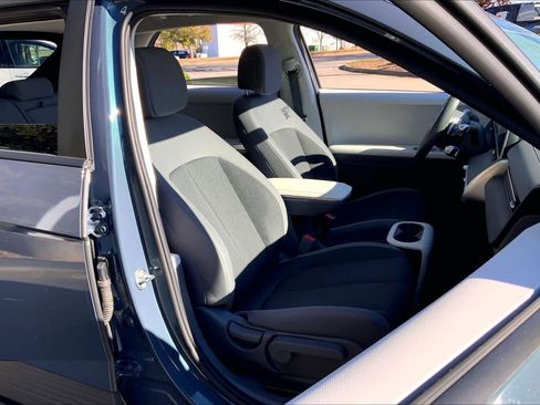 Used 2023 Hyundai Ioniq 5 SE image 8