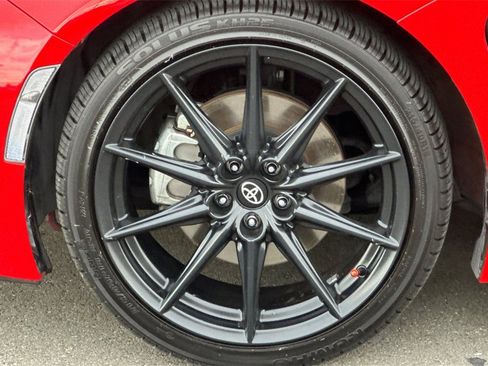 Used 2022 Toyota GR86 Premium image 24