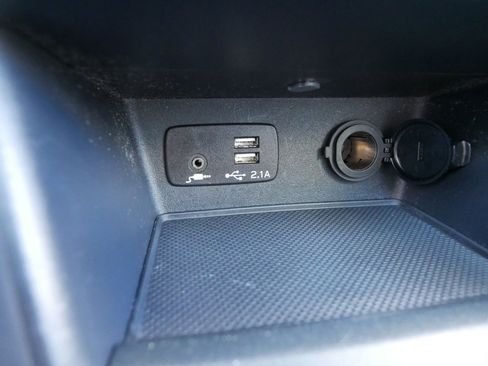 Used 2022 Subaru Forester Premium image 33