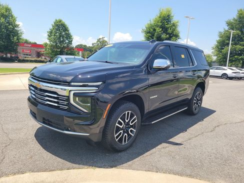 Used 2026 Chevrolet Tahoe Premier w/ Sun And Tow Package AWD/4WD image 7
