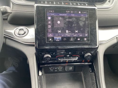 Used 2022 Jeep Grand Cherokee L Laredo w/ Luxury Tech Group I RWD image 14