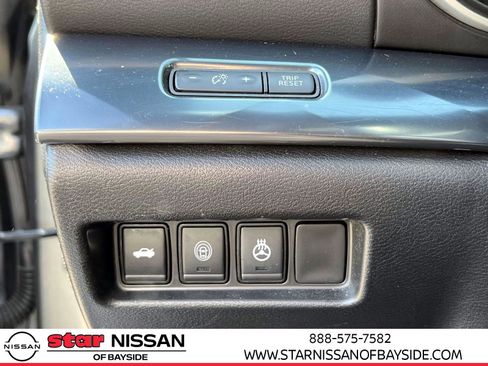 Used 2021 Nissan Maxima SR w/ Sport Mat Group image 19