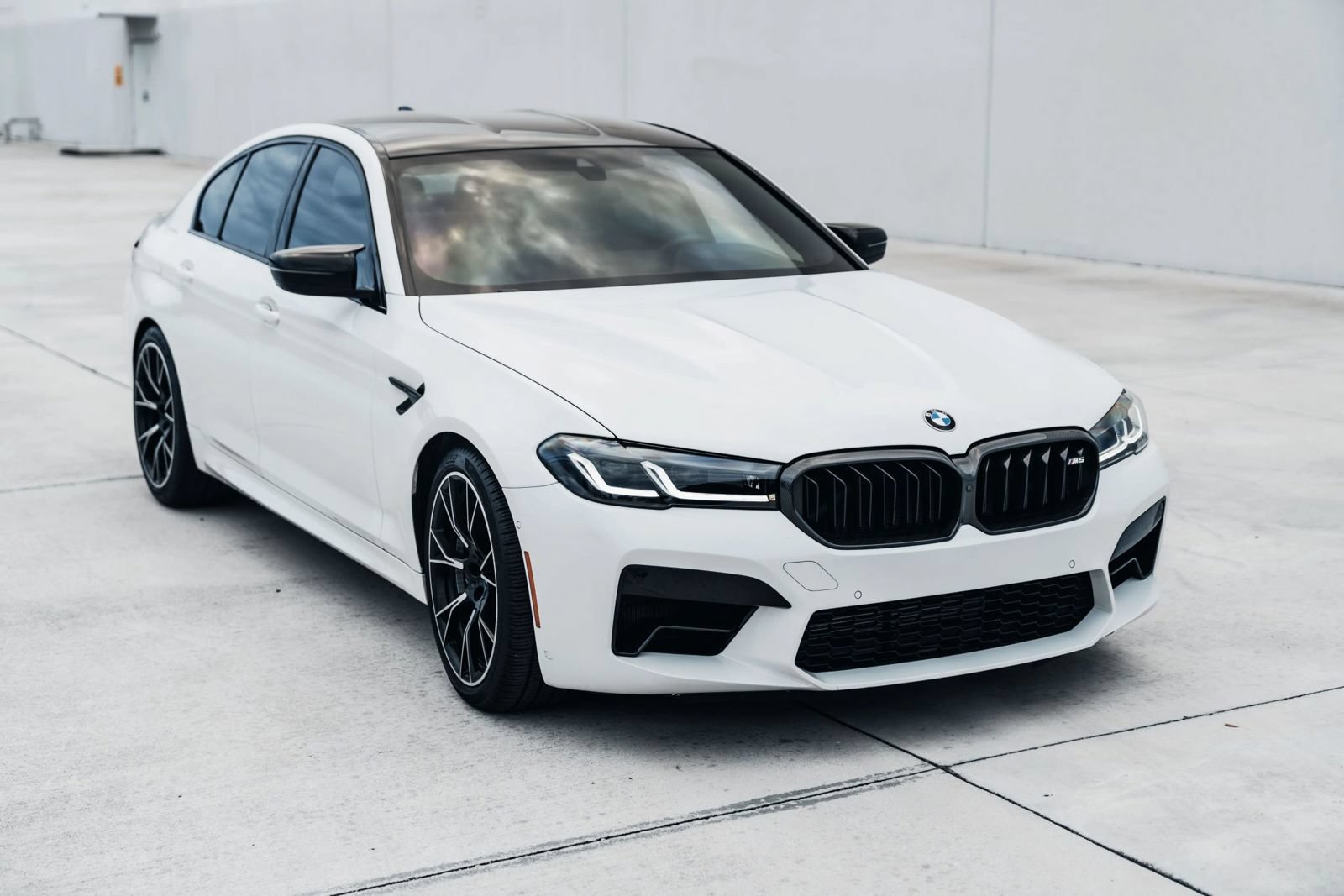 Used 2022 BMW M5 w/ Competition Package AWD/4WD image 2