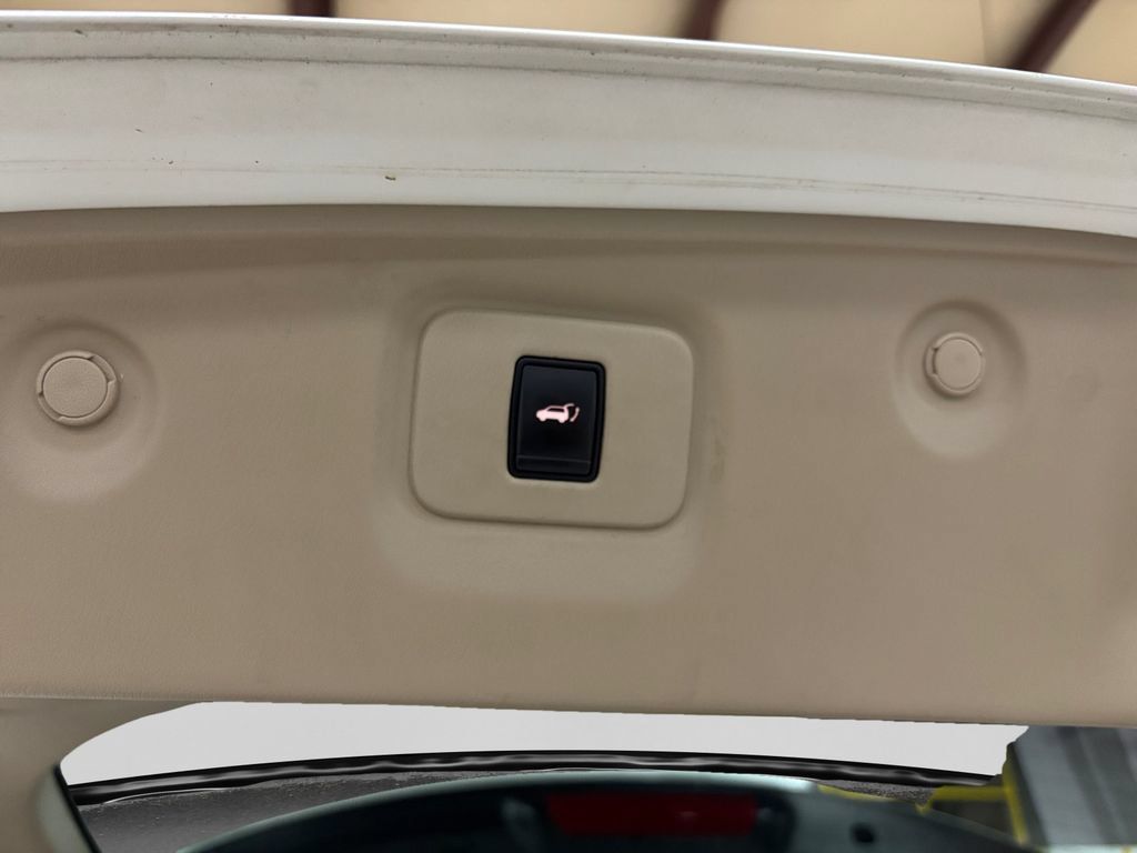 Used 2016 Nissan Pathfinder SL w/ SL Tech Package AWD/4WD image 47