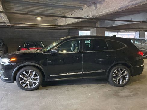 Used 2024 Acura MDX SH-AWD w/ Technology Package image 2