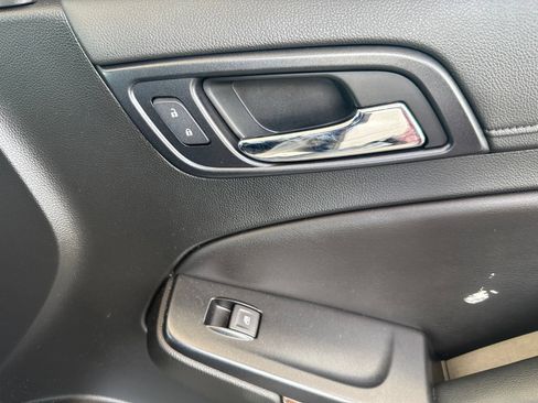 Used 2019 Chevrolet Tahoe LT RWD image 28