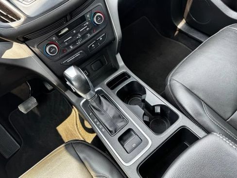Used 2019 Ford Escape SEL AWD/4WD image 15