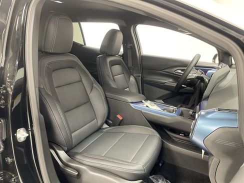 Used 2026 Chevrolet Equinox EV LT w/ LPO, All-Weather Mat Package FWD image 27