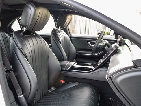Certified 2022 Mercedes-Benz S 500 4MATIC image 17