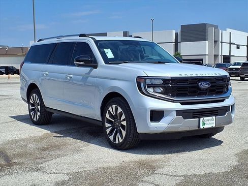 New 2026 Ford Expedition Max Platinum w/ Driver's Package AWD/4WD image 10