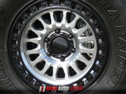 Used 2025 Toyota Tacoma TRD Sport AWD/4WD image 23