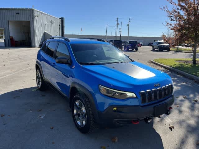 Used 2019 Jeep Cherokee Trailhawk w/ Comfort/Convenience Group AWD/4WD image 2