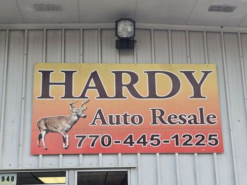 Used 2023 Chevrolet Silverado 1500 Custom image 2