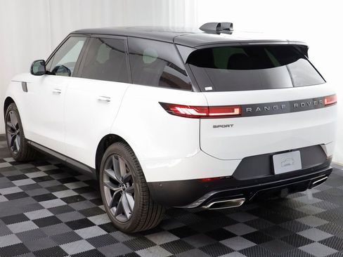 Used 2025 Land Rover Range Rover Sport SE image 16