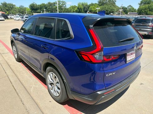 Used 2023 Honda CR-V LX image 7
