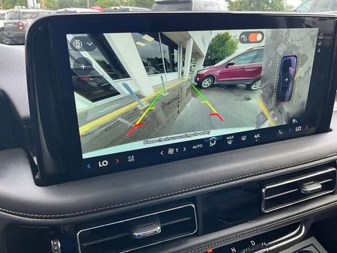 Used 2025 Lincoln Aviator 2WD w/ Equipment Group 101A image 18