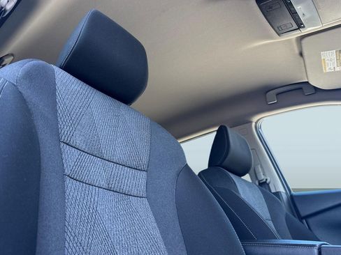 Used 2025 Nissan Rogue SV FWD image 24