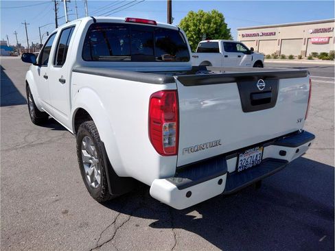 Used 2020 Nissan Frontier SV image 11