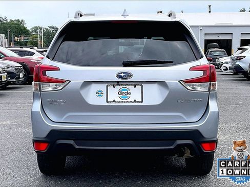 Certified 2023 Subaru Forester Premium AWD/4WD image 4