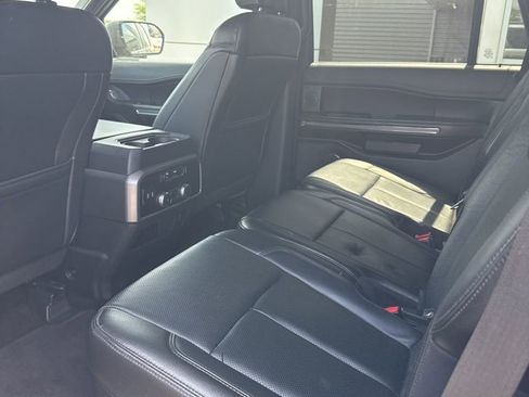 Used 2018 Ford Expedition XLT w/ Equipment Group 201A image 24