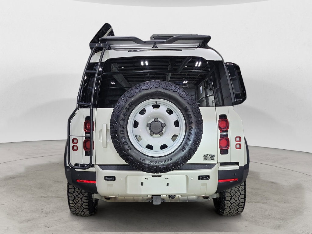 Used 2024 Land Rover Defender 110 S AWD/4WD image 4