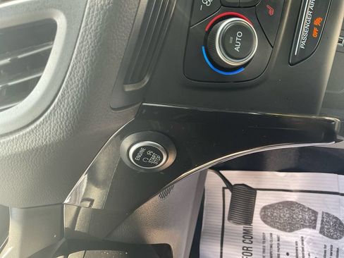 Used 2019 Ford Escape Titanium AWD/4WD image 29