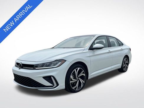 Used 2025 Volkswagen Jetta SEL FWD image 7