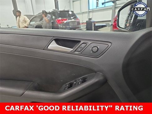 Used 2014 Volkswagen Jetta SE image 12