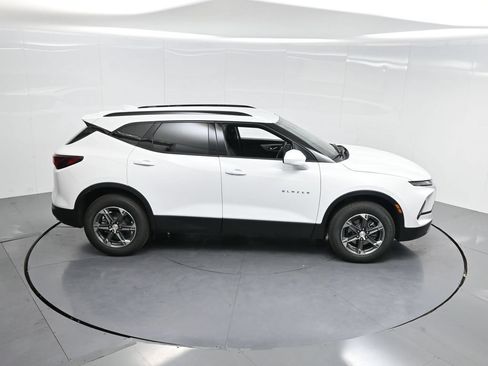 New 2025 Chevrolet Blazer LT w/ Convenience Package FWD image 60