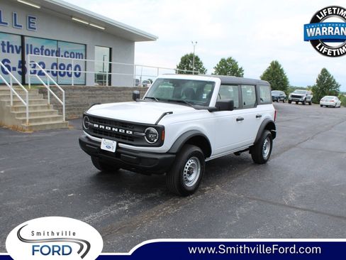 New 2025 Ford Bronco 4-Door image 1
