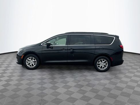 Used 2021 Chrysler Voyager Lxi image 7